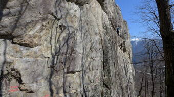 Routeninfos und Topos zum Klettergebiet «Vigezzo» findest du im Kletterführer «extrem SUD» von edition filidor.