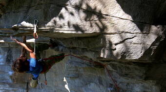 Routeninfos und Topos zum Klettergebiet «Cresciano» findest du im Kletterführer «extrem SUD» von edition filidor.
