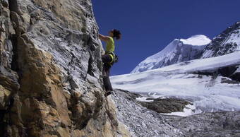 Routeninfos und Topos zum Klettergebiet «Brunegg» findest du im Kletterführer «Schweiz Plaisir West Band 2» von edition filidor.