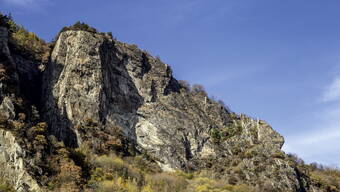 Routeninfos und Topos zum Klettergebiet «Miéville – La Balmaz» findest du im Kletterführer «Schweiz Plaisir West 2019» von edition filidor.