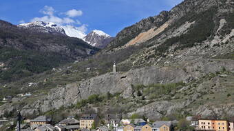 Routeninfos und Topos zum Klettergebiet «L'Argentière-la-Bessée» findest du im Kletterführer «Schweiz Plaisir SUD 2020» von edition filidor.