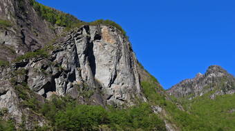 Routeninfos und Topos zum Klettergebiet «Gendarme di Gramüsed» findest du im Kletterführer «extrem SUD» von edition filidor.