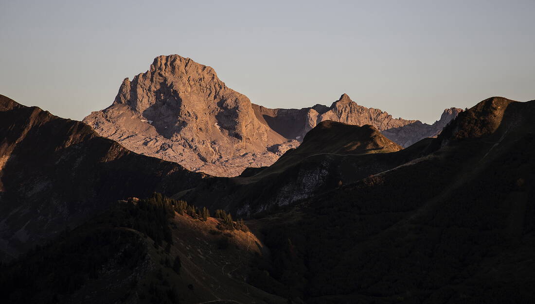 Routeninfos und Topos zum Klettergebiet «Gramusset» findest du im Kletterführer «Schweiz Plaisir West 2019» von edition filidor.
