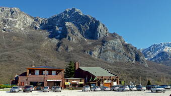 Routeninfos und Topos zum Klettergebiet «Erna Sorprese» findest du im Kletterführer «extrem SUD» von edition filidor.