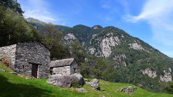 Routeninfos und Topos zum Klettergebiet «Parete Val d'Iragna» findest du im Kletterführer «extrem SUD» von edition filidor.