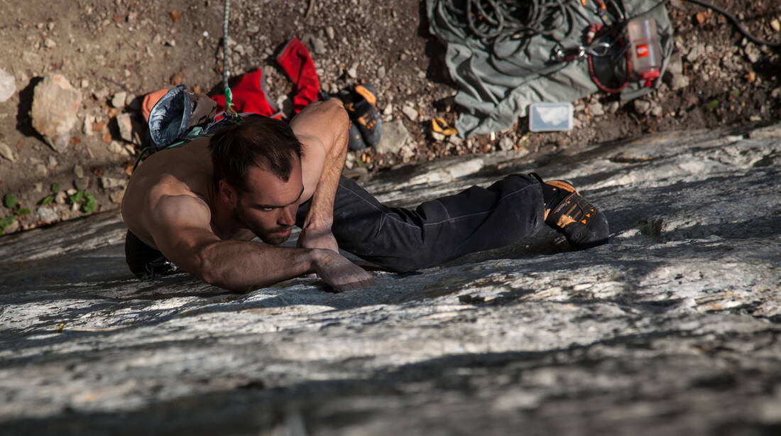 Routeninfos und Topos zum Klettergebiet «Bettlerküche» findest du im Kletterführer «Schweiz extrem JURA» von edition filidor.