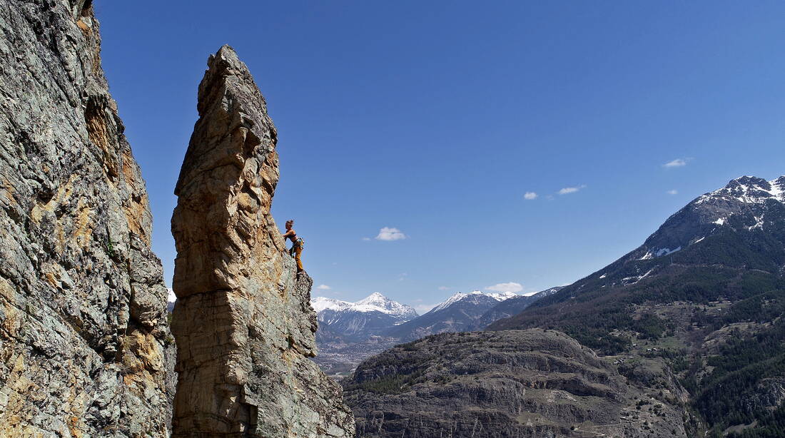 Routeninfos und Topos zum Klettergebiet «Casse de Prelles» findest du im Kletterführer «Schweiz Plaisir SUD 2020» von edition filidor.