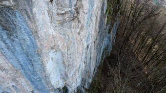 Routeninfos und Topos zum Klettergebiet «Epagny» findest du im Kletterführer «Schweiz extrem West Band 1» von edition filidor.