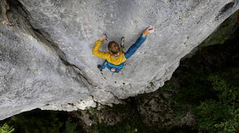 Routeninfos und Topos zum Klettergebiet «Champoz» findest du im Kletterführer «Schweiz plaisir JURA 2017» von edition filidor.