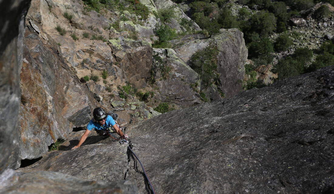 Routeninfos und Topos zum Klettergebiet «Les Trappistes» findest du im Kletterführer «Schweiz Plaisir West 2019» von edition filidor.