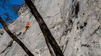 Routeninfos und Topos zum Klettergebiet «Zucco dell'Angelone» findest du im Kletterführer «Schweiz Plaisir SUD 2020» von edition filidor.