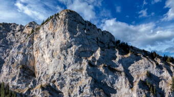 Routeninfos und Topos zum Klettergebiet «Bachfluh» findest du im Kletterführer «Schweiz extrem West Band 2» von edition filidor.