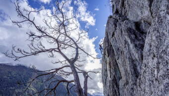Routeninfos und Topos zum Klettergebiet «Chemin» findest du im Kletterführer «Schweiz Plaisir West Band 2» von edition filidor.
