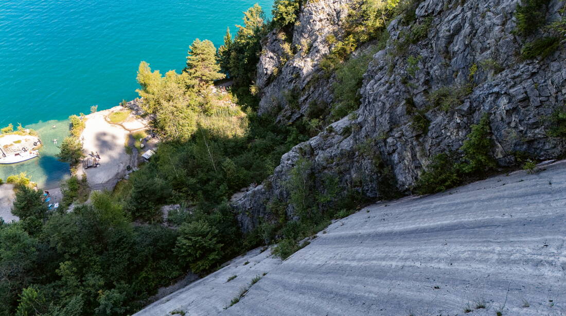 Risleten Routeninfos und Topos zum Klettergebiet «Risleten» findest du im Kletterführer «Schweiz plaisir OST» von edition filidor.