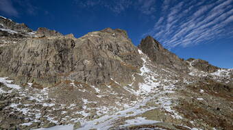 Routeninfos und Topos zum Klettergebiet «Lunghin – Piz Grevasalvas» findest du im Kletterführer «Schweiz plaisir OST» von edition filidor.