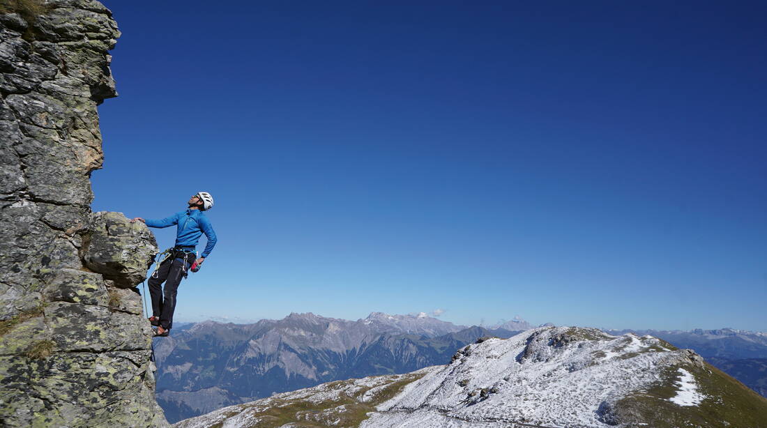 Routeninfos und Topos zum Klettergebiet «Pizol – Twärchamm» findest du im Kletterführer «Schweiz plaisir OST» von edition filidor.