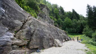 Routeninfos und Topos zum Klettergebiet «La Duchère» findest du im Kletterführer «Schweiz Plaisir West Band 2» von edition filidor.