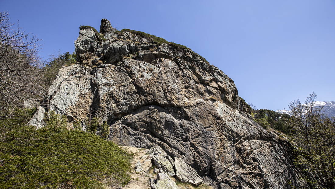 Routeninfos und Topos zum Klettergebiet «Hori» findest du im Kletterführer «Schweiz Plaisir West Band 2» von edition filidor.