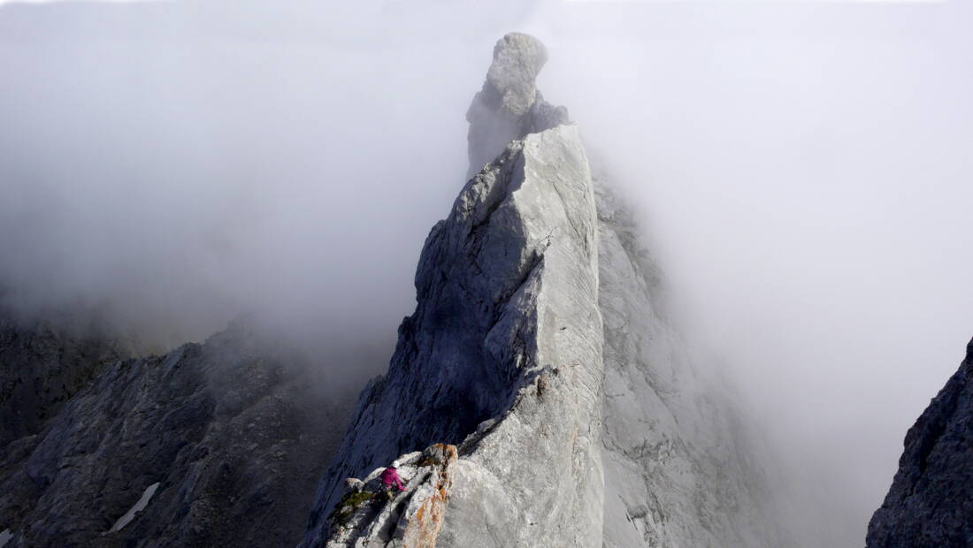 Routeninfos und Topos zum Klettergebiet «Gramusset» findest du im Kletterführer «Schweiz Plaisir West Band 2» von edition filidor.