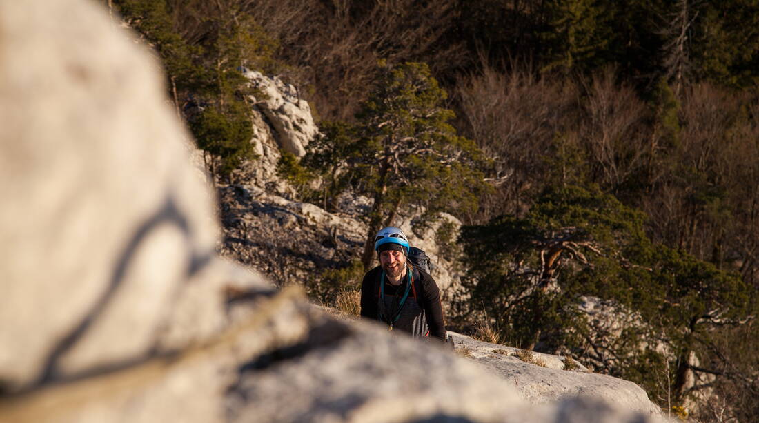 Routeninfos und Topos zum Klettergebiet «Grandval» findest du im Kletterführer «Schweiz plaisir JURA» von edition filidor.