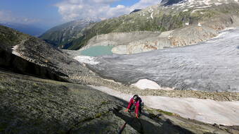 Routeninfos und Topos zum Klettergebiet «Klein Furkahorn» findest du im Kletterführer «Schweiz Plaisir West Band 1» von edition filidor.