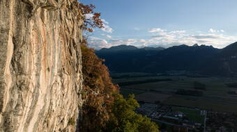 Routeninfos und Topos zum Klettergebiet «Roche» findest du im Kletterführer «Schweiz extrem West Band 1» von edition filidor.