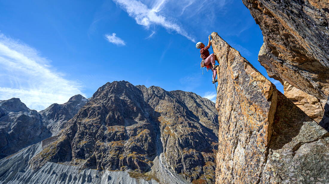 Routeninfos und Topos zum Klettergebiet «Douves Rousses» findest du im Kletterführer «Schweiz plaisir West Band 2» von edition filidor.