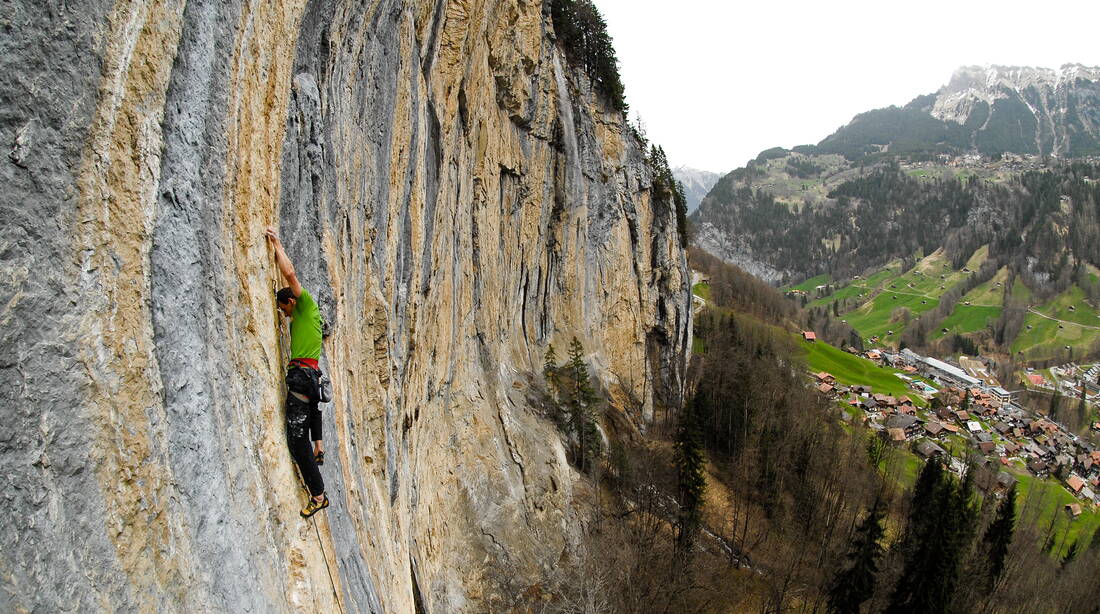 Routeninfos und Topos zum Klettergebiet «Lauterbrunnen» findest du im Kletterführer «Schweiz extrem West Band 1» von edition filidor.