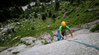 Routeninfos und Topos zum Klettergebiet «Sandbalm» findest du im Kletterführer «Schweiz plaisir OST» von edition filidor.