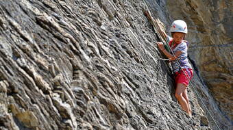 Routeninfos und Topos zum Klettergebiet «Les Traverses» findest du im Kletterführer «Schweiz Plaisir SUD 2020» von edition filidor.