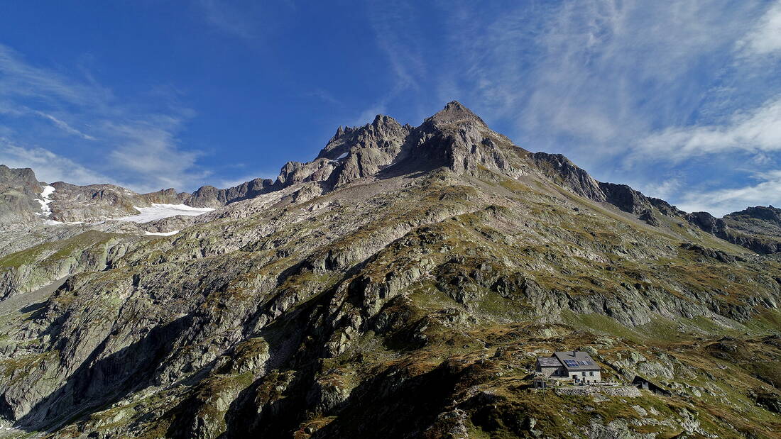 Routeninfos und Topos zum Klettergebiet «Sustli» findest du im Kletterführer «Schweiz Plaisir West 2019» von edition filidor.