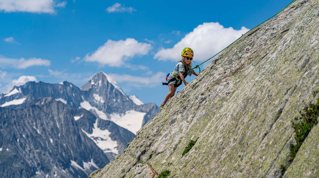 Routeninfos und Topos zum Klettergebiet «Bettmeralp» findest du im Kletterführer «Schweiz plaisir West Band 2» von edition filidor.