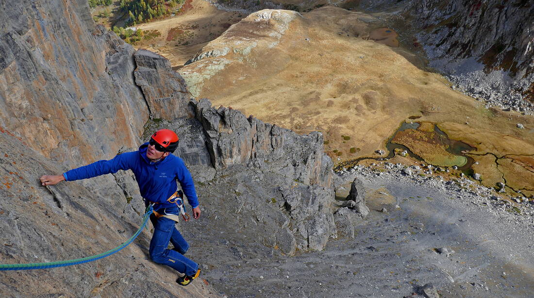 Routeninfos und Topos zum Klettergebiet «Aiguille du Queyrellin» findest du im Kletterführer «Schweiz Plaisir SUD 2020» von edition filidor.