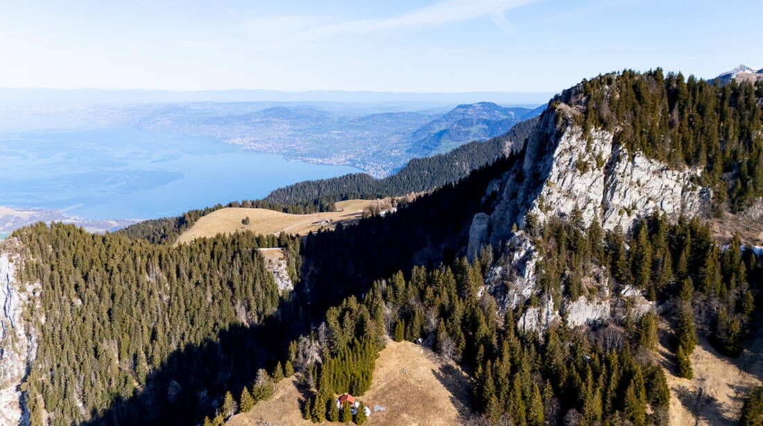 Routeninfos und Topos zum Klettergebiet «Sex des Nombrieux» findest du im Kletterführer «Schweiz Plaisir West Band 2» von edition filidor.