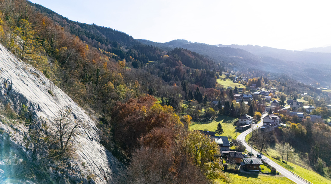 Routeninfos und Topos zum Klettergebiet «La Frasse» findest du im Kletterführer «Schweiz Plaisir West Band 2» von edition filidor.